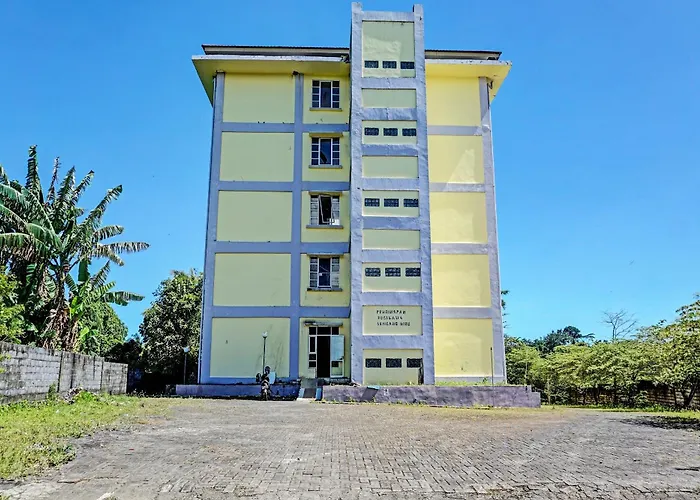 SPOT ON 92374 Penginapan Rusunawa Malang