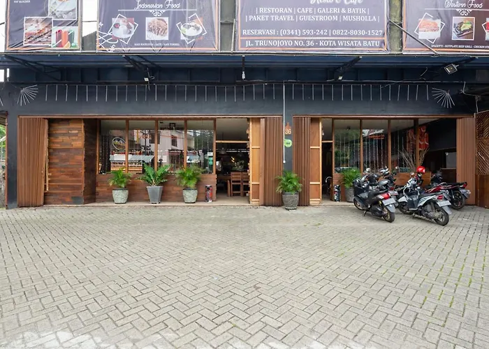 RedDoorz Plus near Balai Kota Batu 2 Malang